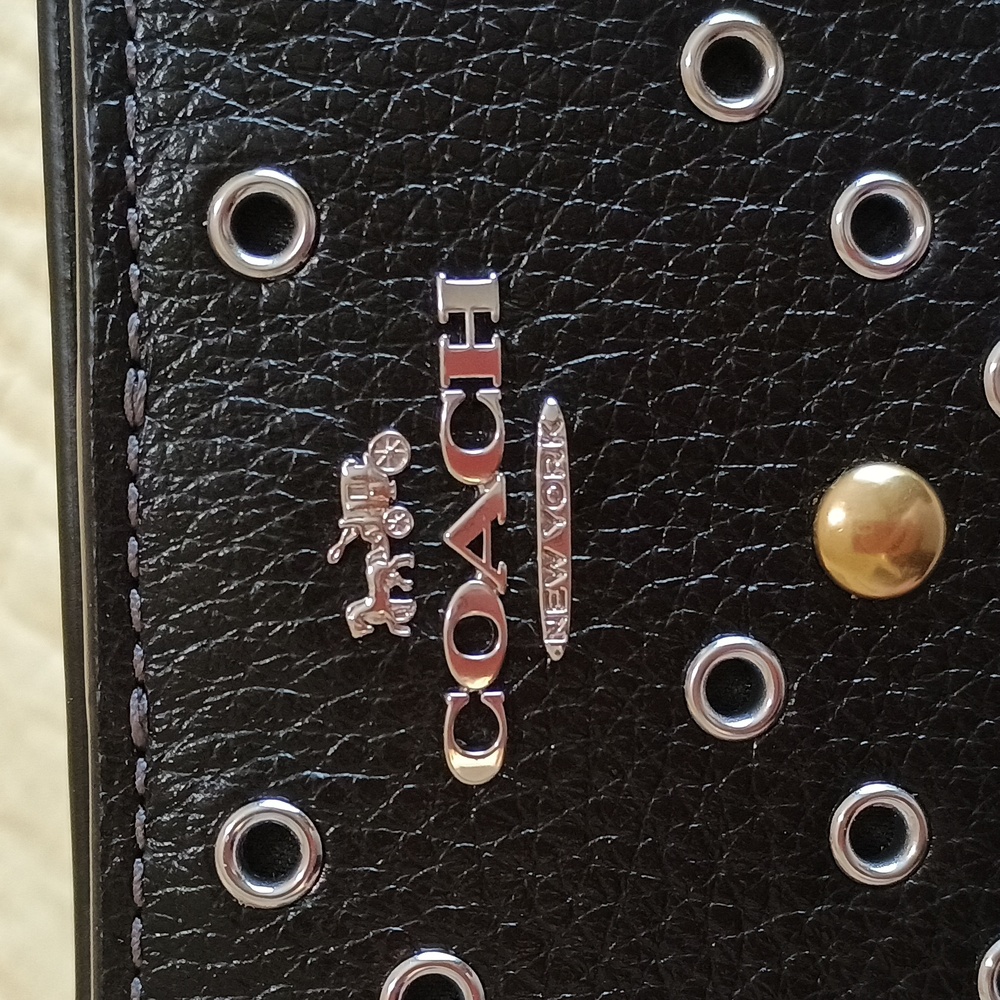 ๐ Coach Black Leather Wallet with Gold and Silver Rivets - Picture 13 of 13